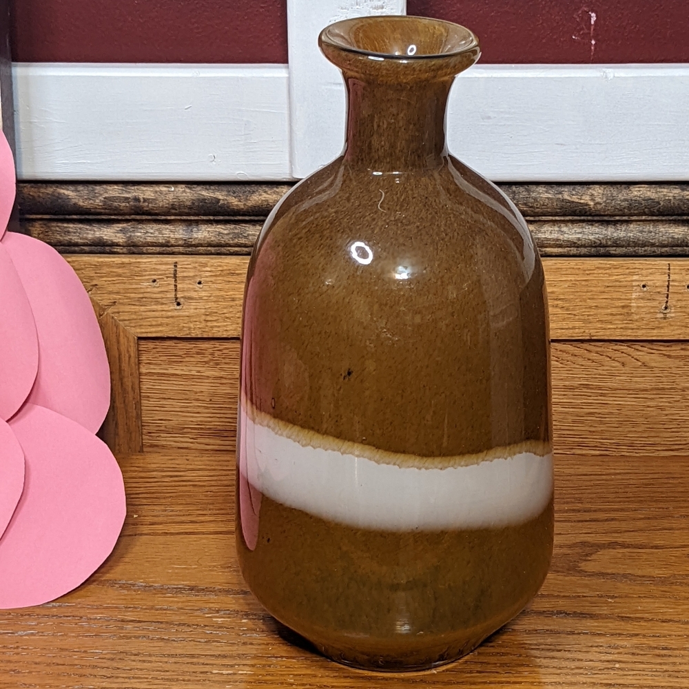 Beautiful Vintage Hand Blown Glass Vase